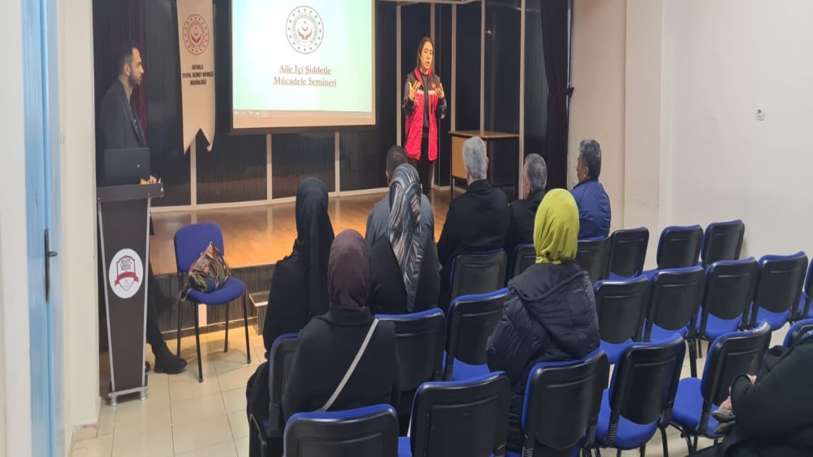 Mardin Aile ve Sosyal Hizmetler İl Müdürlüğünün Velilerimize Yönelik Semineri