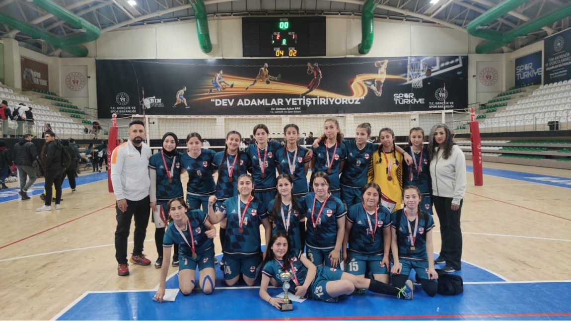 Futsal Müsabakalarında İl Üçüncülüğü